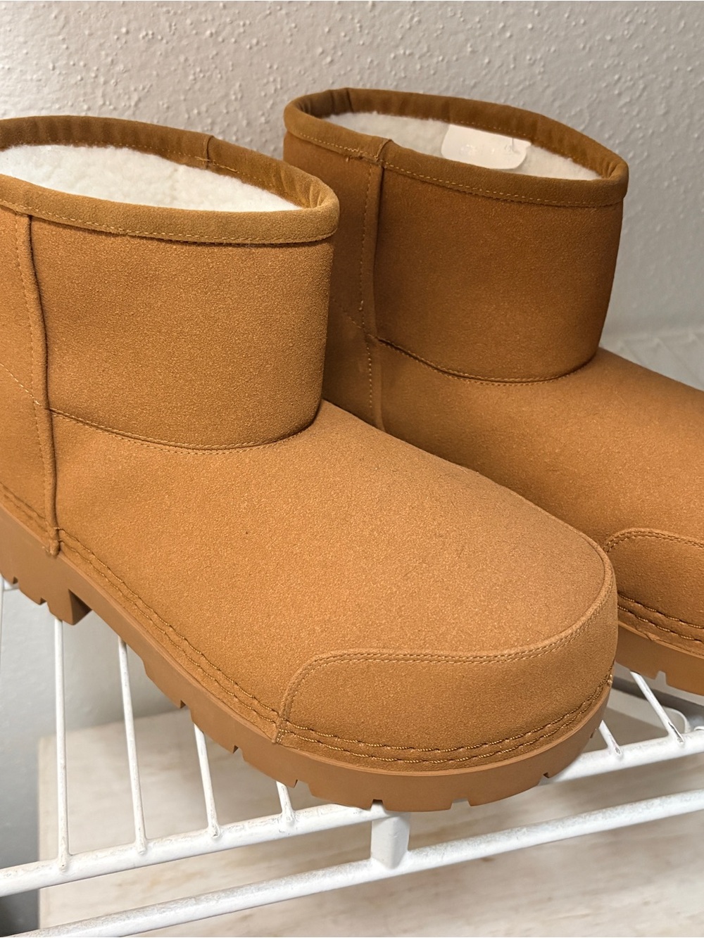 Women's Short Plush-Lined Slip-On Boots Brand New Never Worn